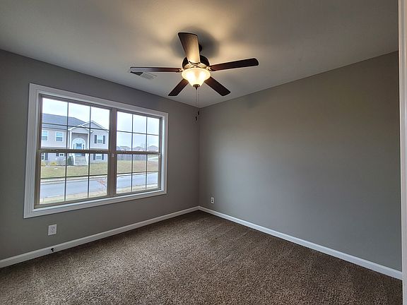 5th image of 1596 Parkside Dr