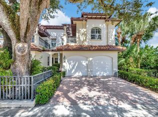 36 Marina Gardens Dr, Palm Beach Gardens, FL 33410