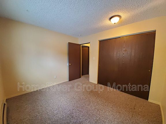 4th image of 911 Pattee Creek Dr APT E