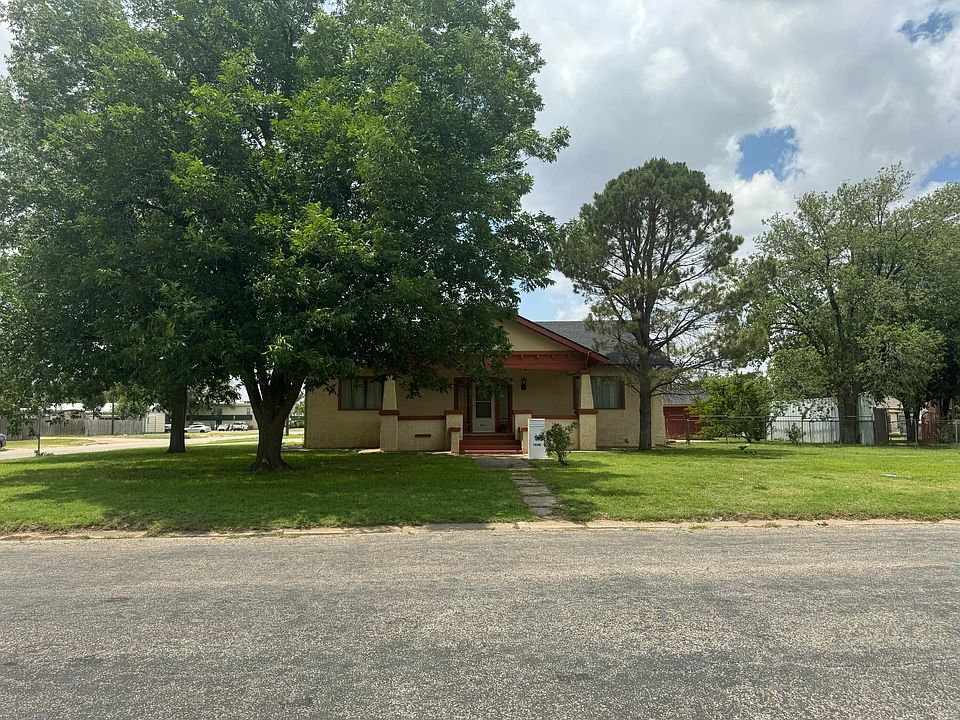 1st image of 801 Fresno St