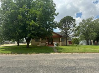 801 Fresno St, Plainview, TX 79072