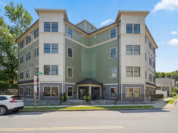 18 Robert St #14, Roslindale, MA 02131