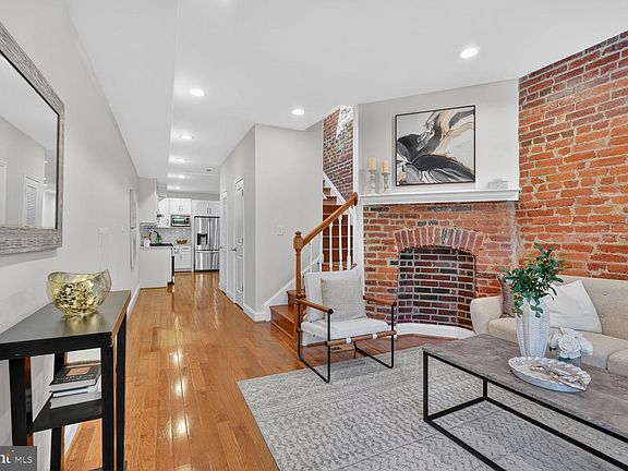 5th image of 1428 C St SE