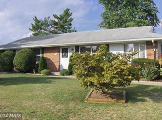 100 E Amhurst St, Sterling, VA 20164