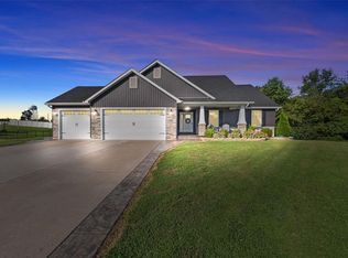 534 Oakbluff Ct, Troy, MO 63379