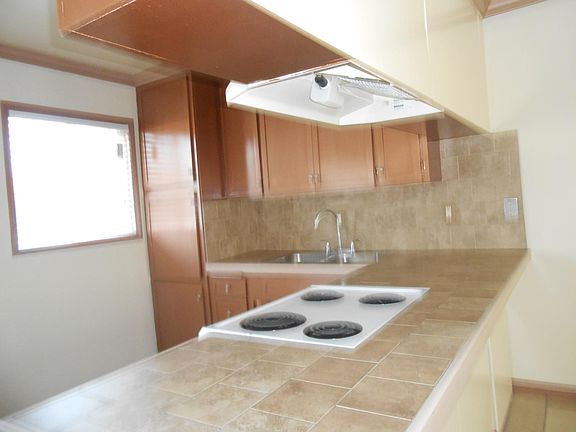 3rd image of 14020 S Budlong Ave APT 9