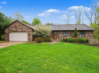 1035 Bowdoin Dr, Mishawaka, IN 46544