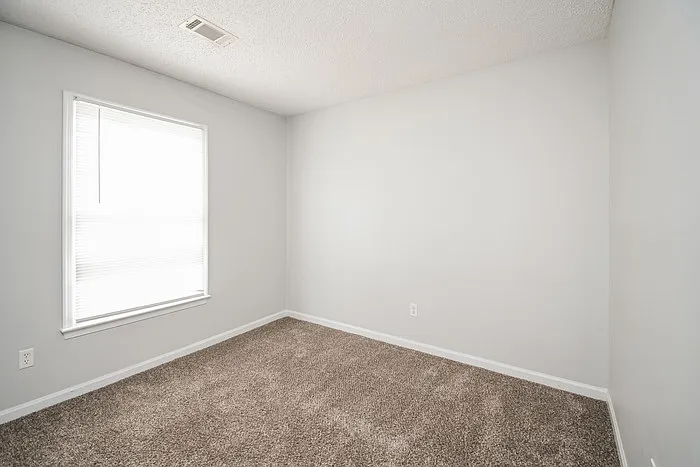 225 Rockingham Rd — Photo 10