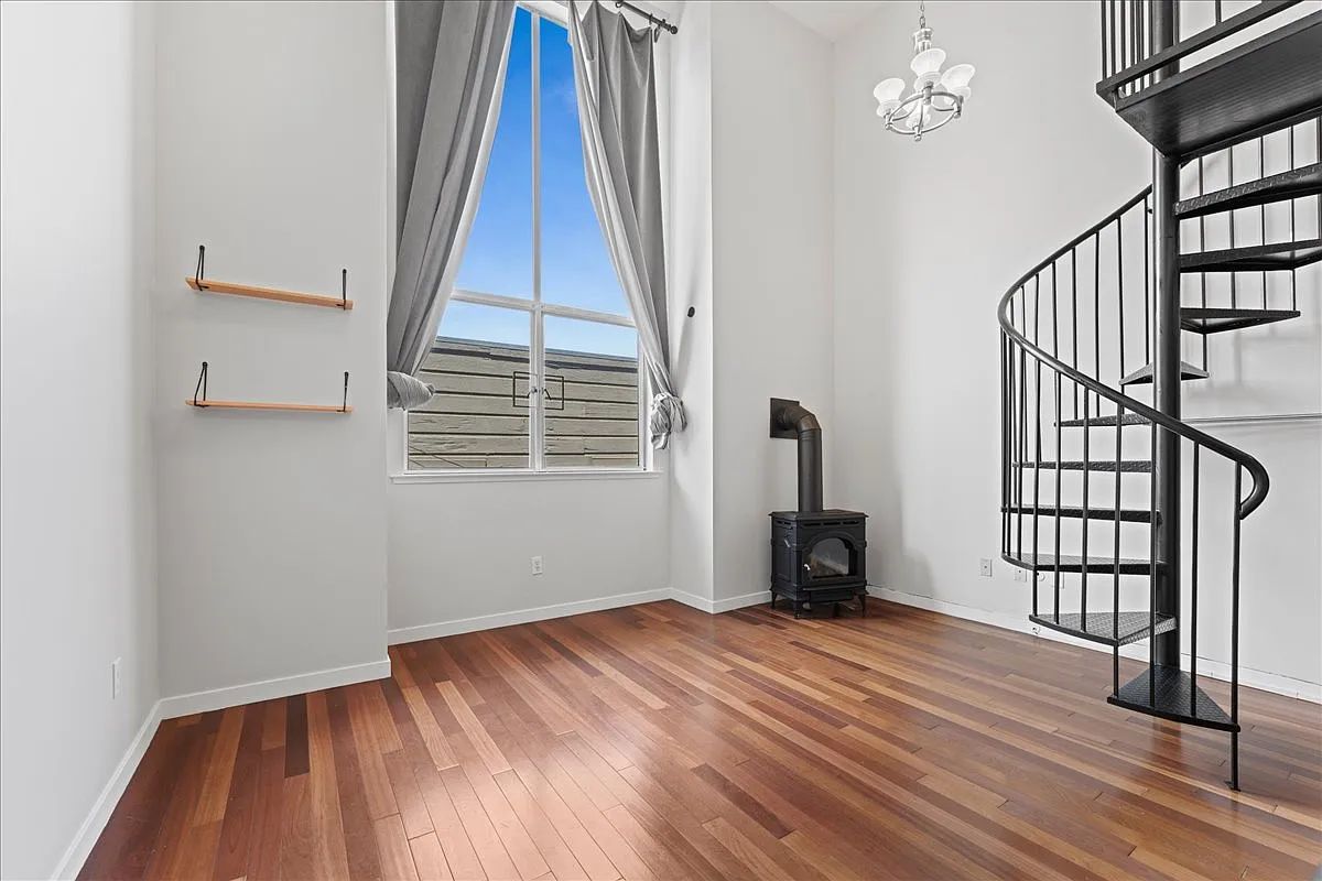 108 Langton Street - B — Photo 2