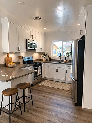 14707-14715 W. Magnolia Blvd. Photo 1