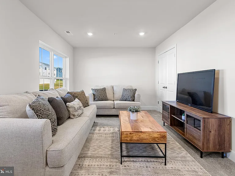 10893 Drummond Pl — Photo 22