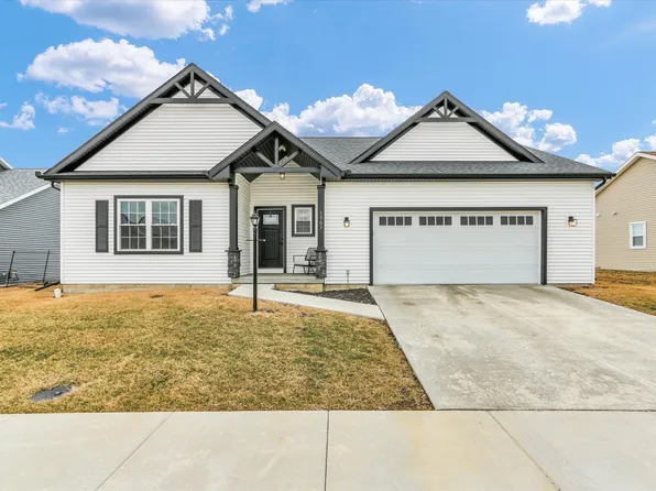 1507 Hillshire Dr, Urbana, IL 61802