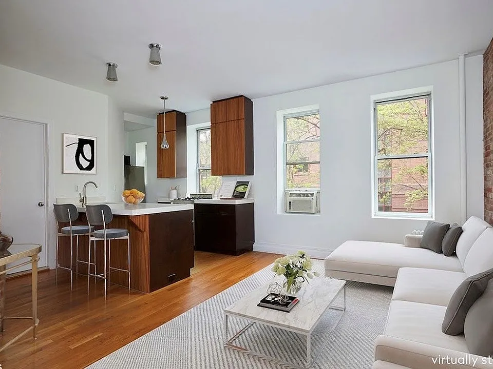 124 Thompson St #4