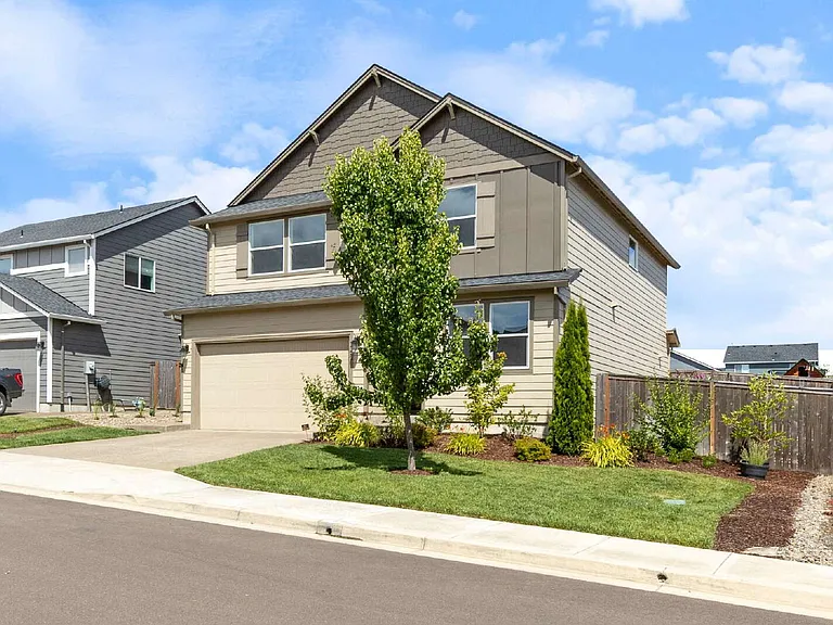 1722 N Kalapuya Pl — Photo 2
