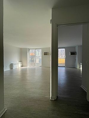 3rd image of 88 Fulton St #701