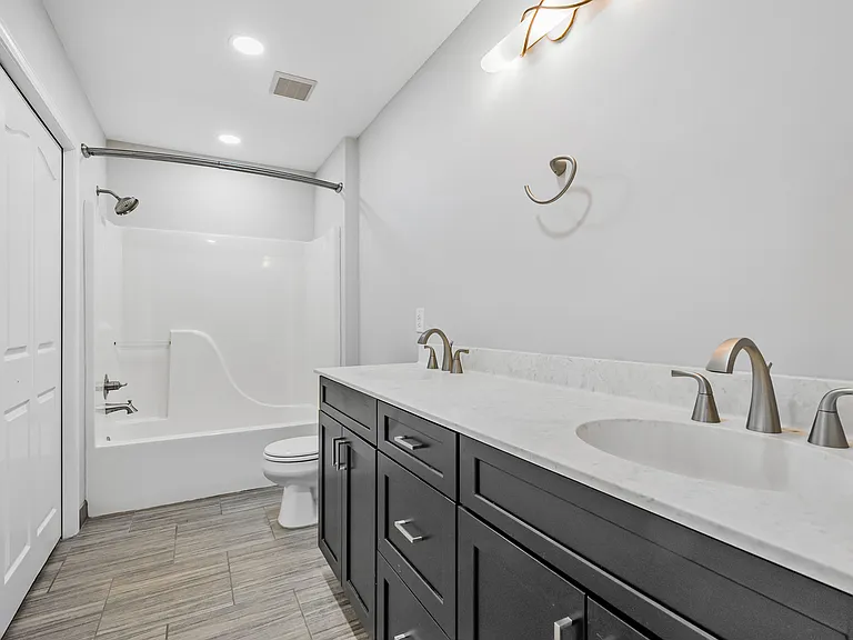 1751 Lanhan Ct — Photo 8