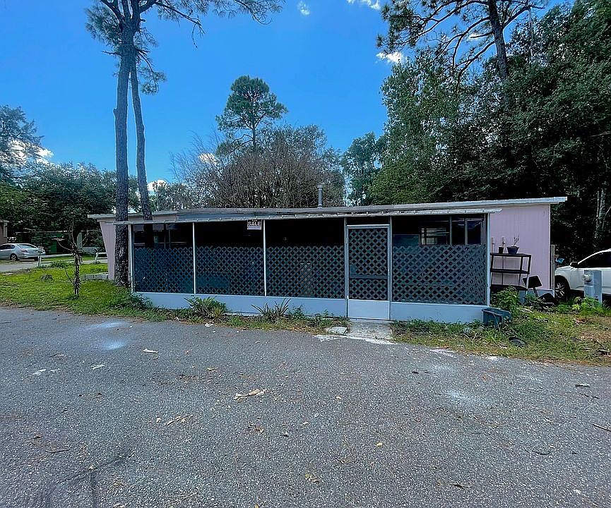 1st image of 1933 Ashton Rd