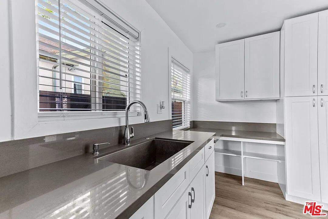 1 bed, 1.0 bath, 492 sqft, $2,450 — Photo 2