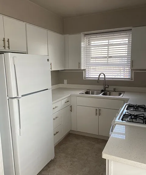 719 E Carson St #9 — Photo 13
