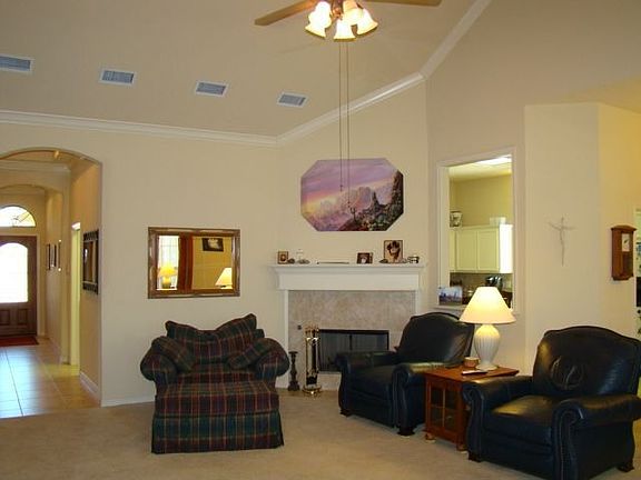 2nd image of 445 S Oaks Dr