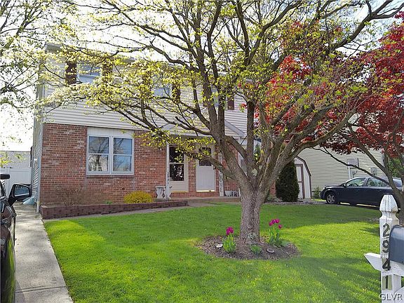 2nd image of 2941 Clifton Ave