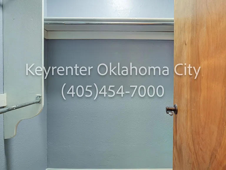 10912 N Blackwelder Ave — Photo 24