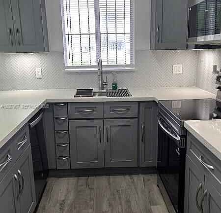4th image of 4952 NW 21st Ave