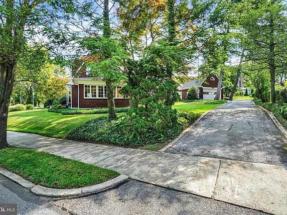 3rd image of 132 Springdale Rd