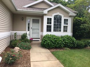 2012 Quail Cove Dr, Kalamazoo, MI