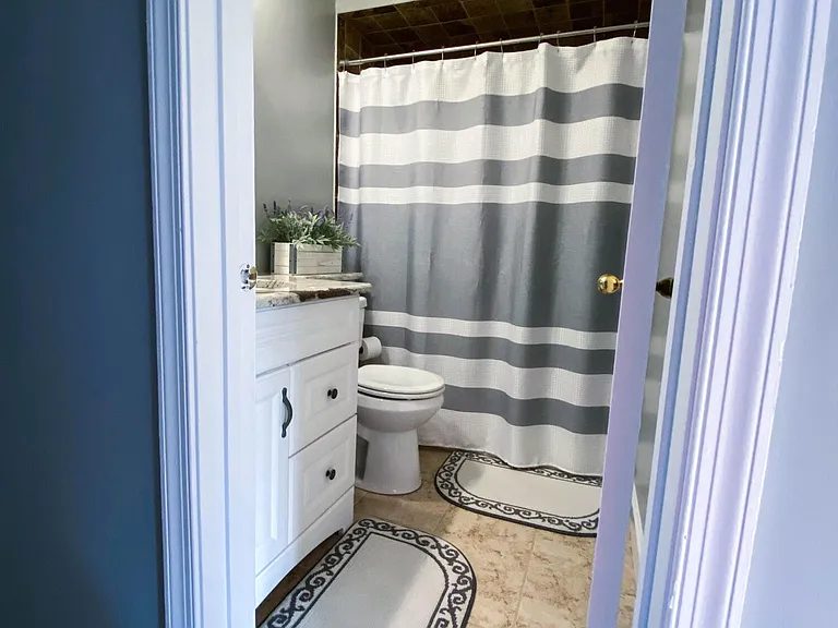 313 Tulip Ln — Photo 22