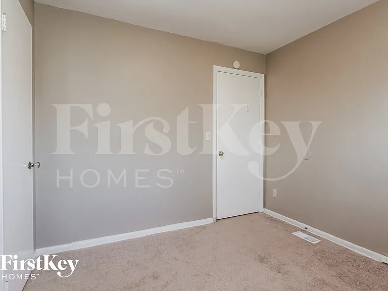 531 S Arlington Ave — Photo 13
