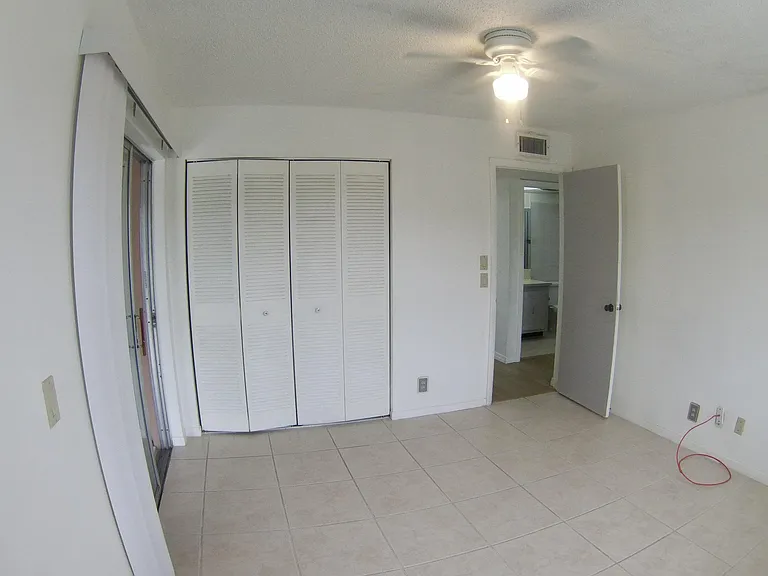 556 Capri Park #L — Photo 17