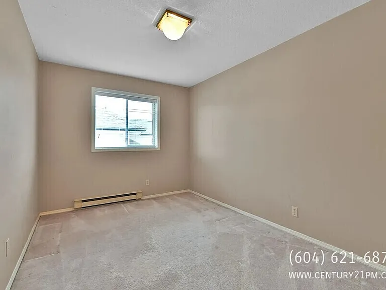 32186 Elkford Dr #UPPER — Photo 22