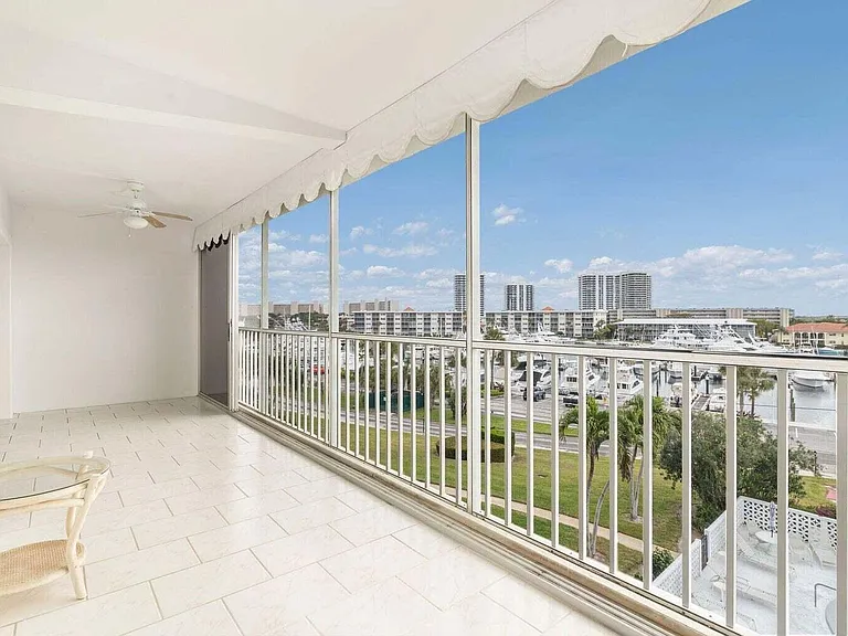 907 Marina Dr #402 — Photo 24