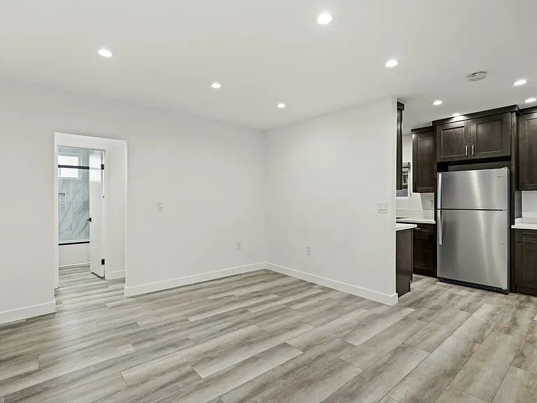 410 Lucas Ave #C — Photo 12