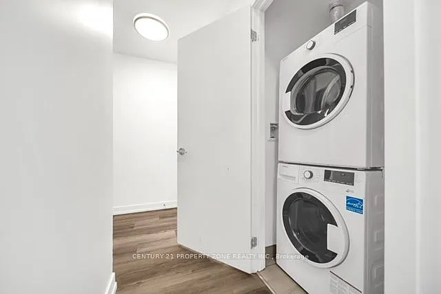 5 Wellington St S #1612 — Photo 15