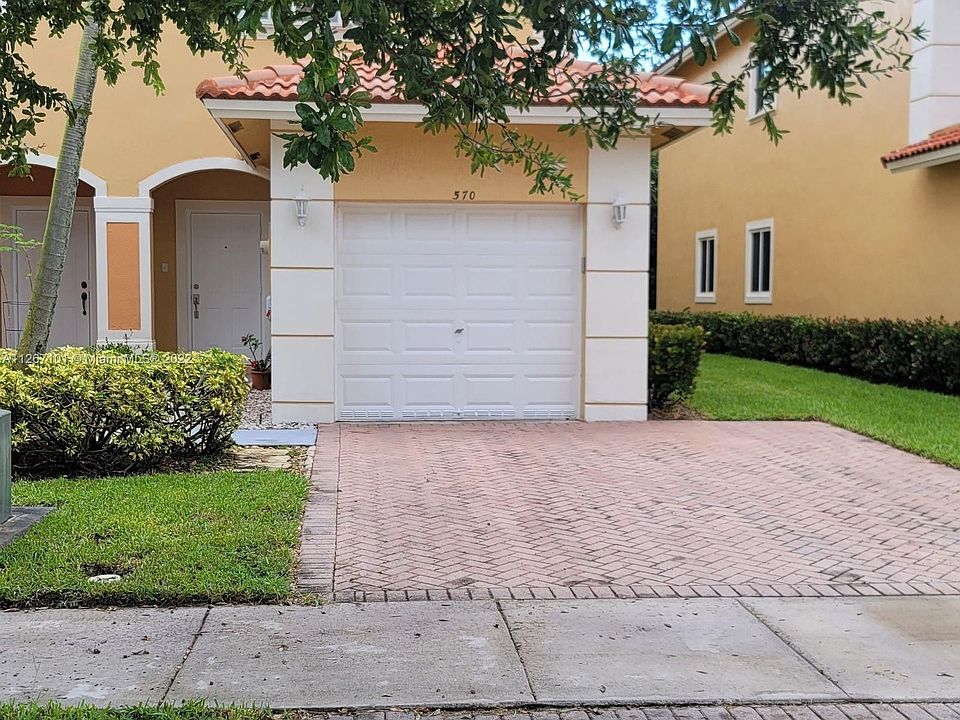 1st image of 570 Princess Dr #570