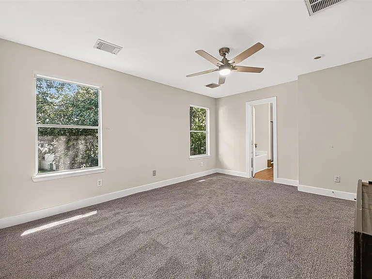 18174 Woodsdale Ct — Photo 24