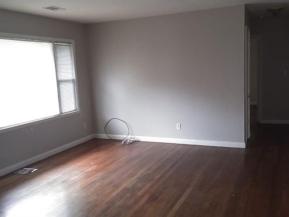 5th image of 1010 Birch Dr