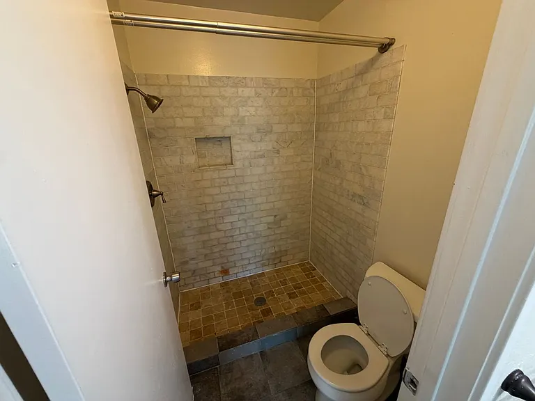 3423 Catalina Ave — Photo 14