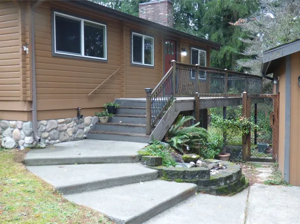 11201 Hillcrest Drive, Anderson Island, WA 98303