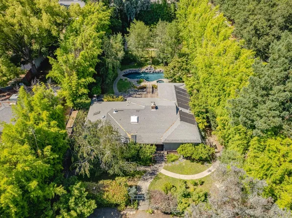 8877 Sunset Ave, Fair Oaks, CA 95628
