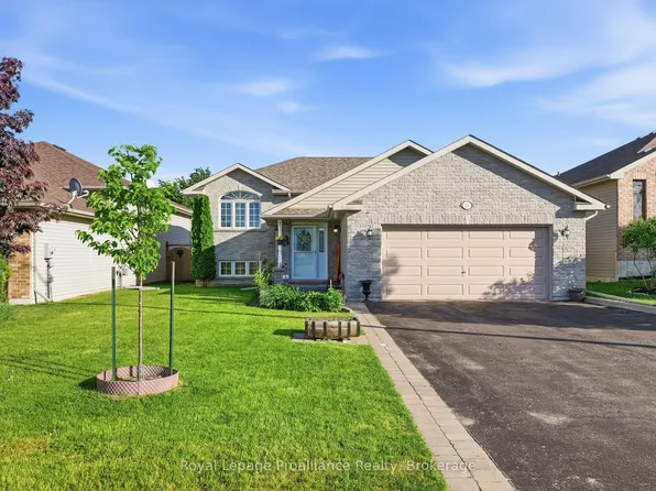 23 Fox Den Dr, Brighton, ON K0K 1H0