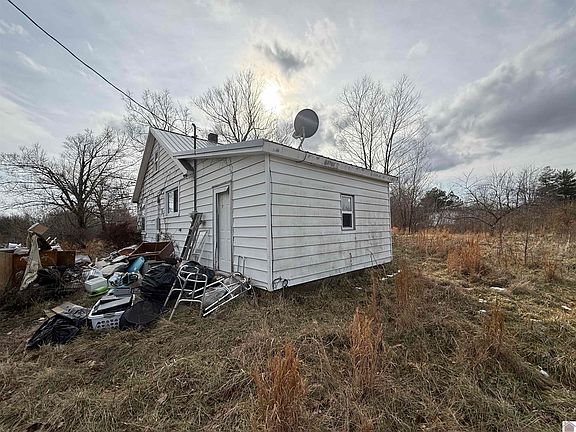 4th image of 368 Gilbert Rd