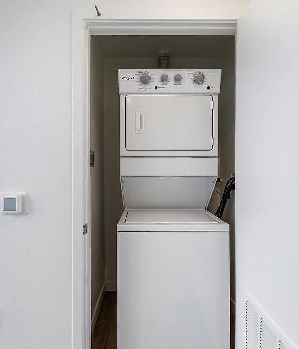 Fusion Hollywood - In-Unit Washer & Dryer