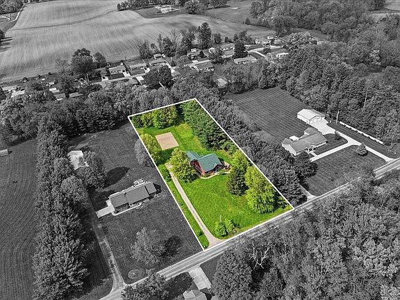 2nd image of 15463 Glen Rd
