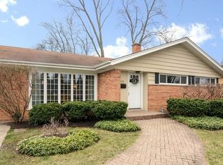 515 S Edward St, Mount Prospect, IL 60056