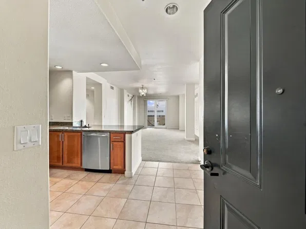 423 7th St Unit 514, Oakland, CA 94607