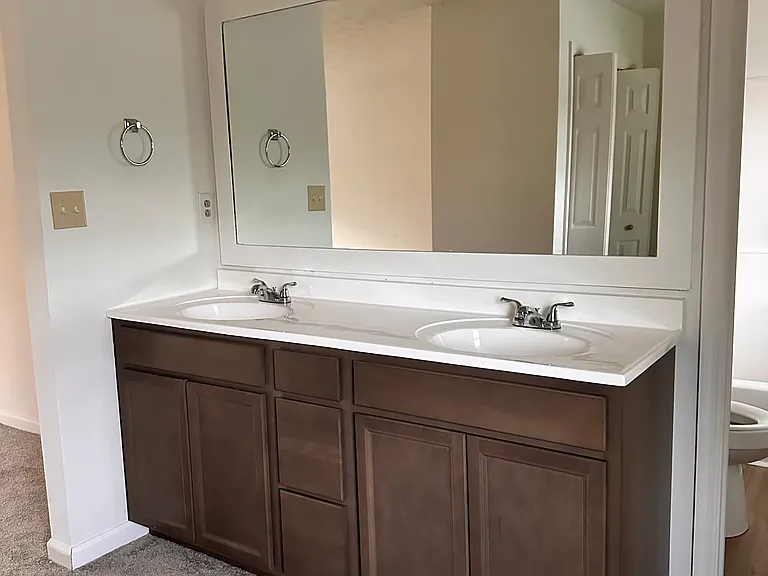 432 Lakebow Ct — Photo 17