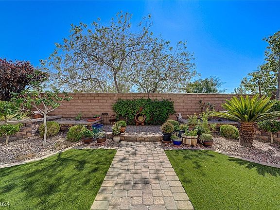 3rd image of 8485 Gardena Hills Ave